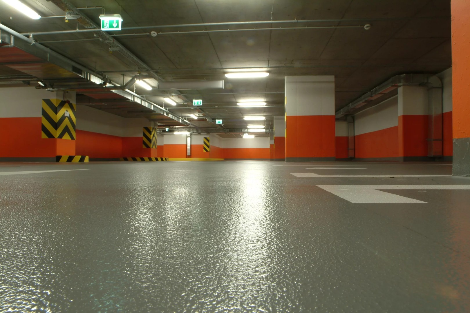 Полиуретановые полы для паркингов